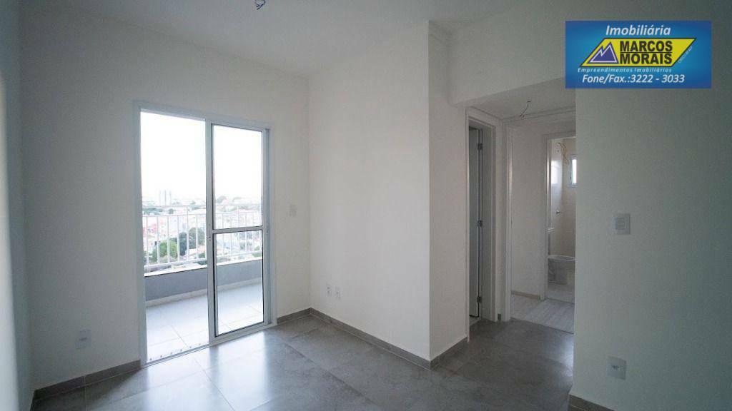 Apartamento à venda com 2 quartos, 60m² - Foto 4