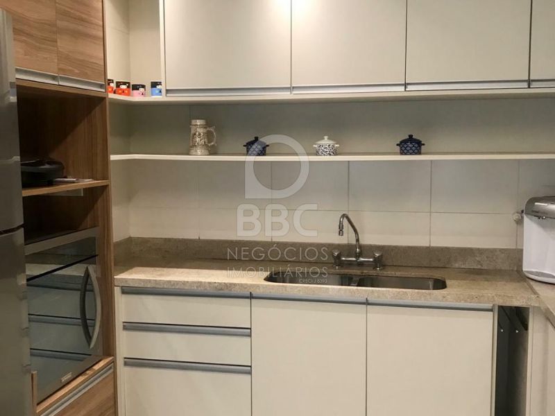 Apartamento à venda com 3 quartos, 234m² - Foto 13