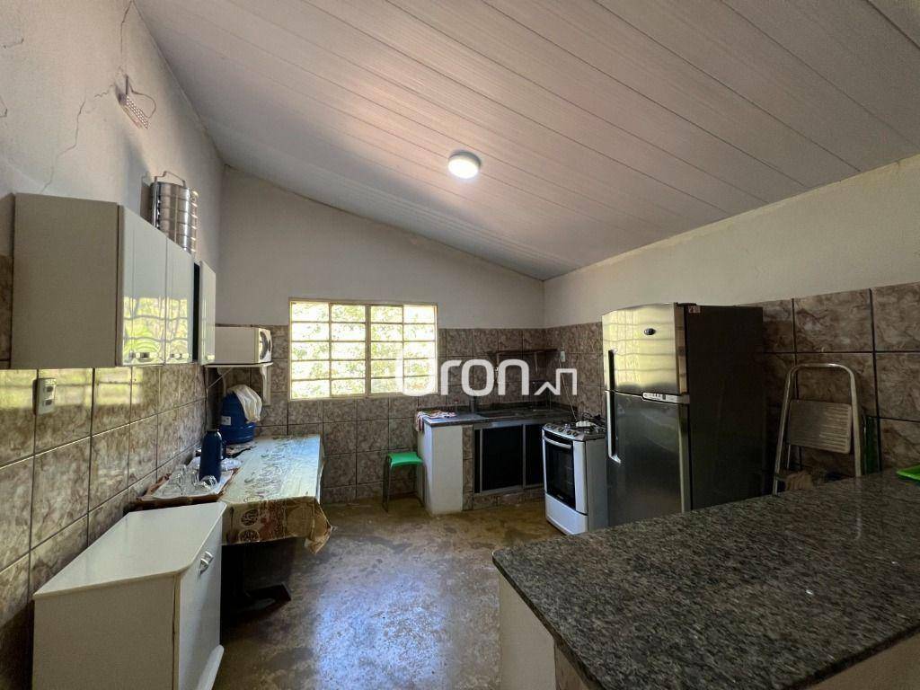 Chácara à venda com 5 quartos, 300m² - Foto 3