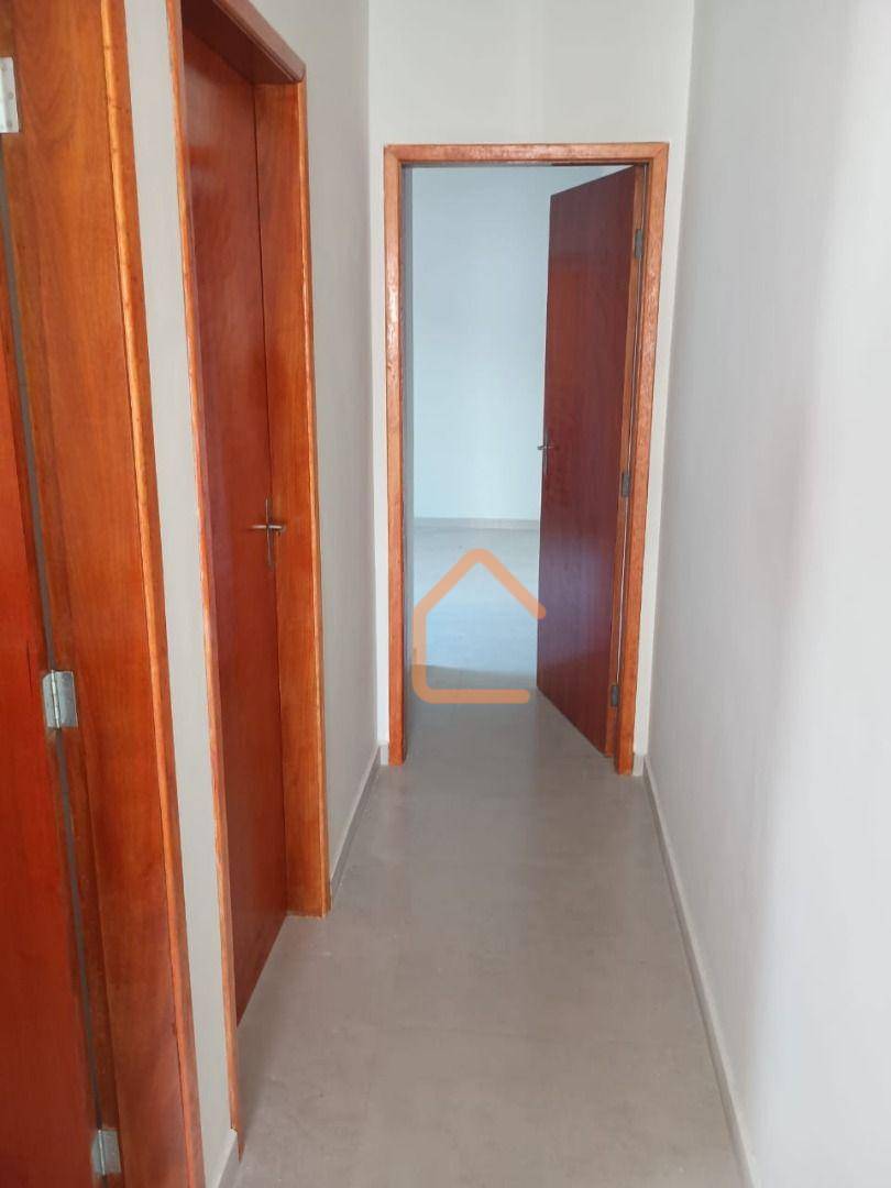Casa à venda com 2 quartos, 73m² - Foto 2