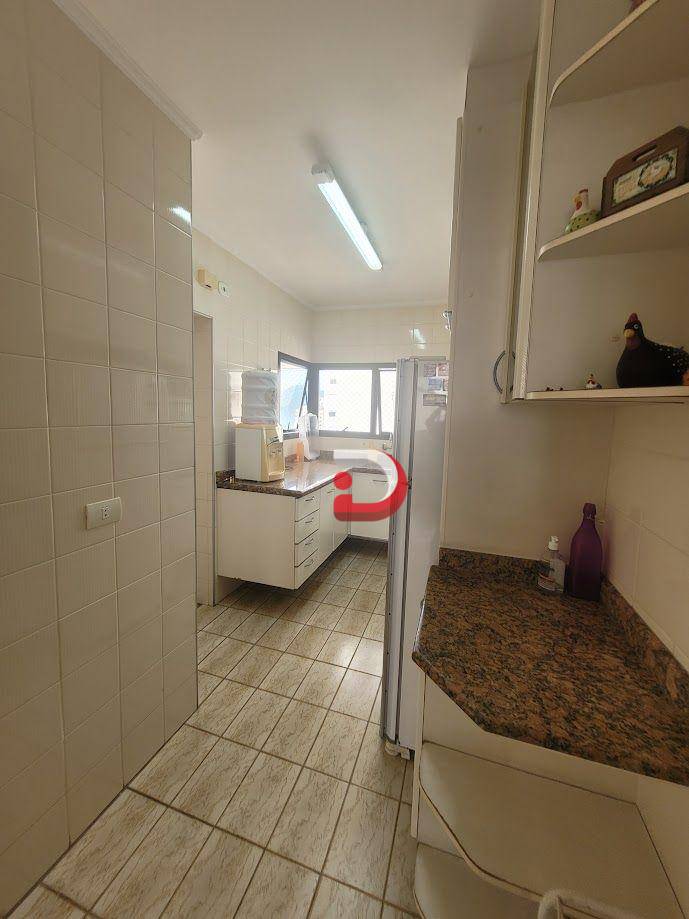 Apartamento para alugar com 3 quartos, 120m² - Foto 26