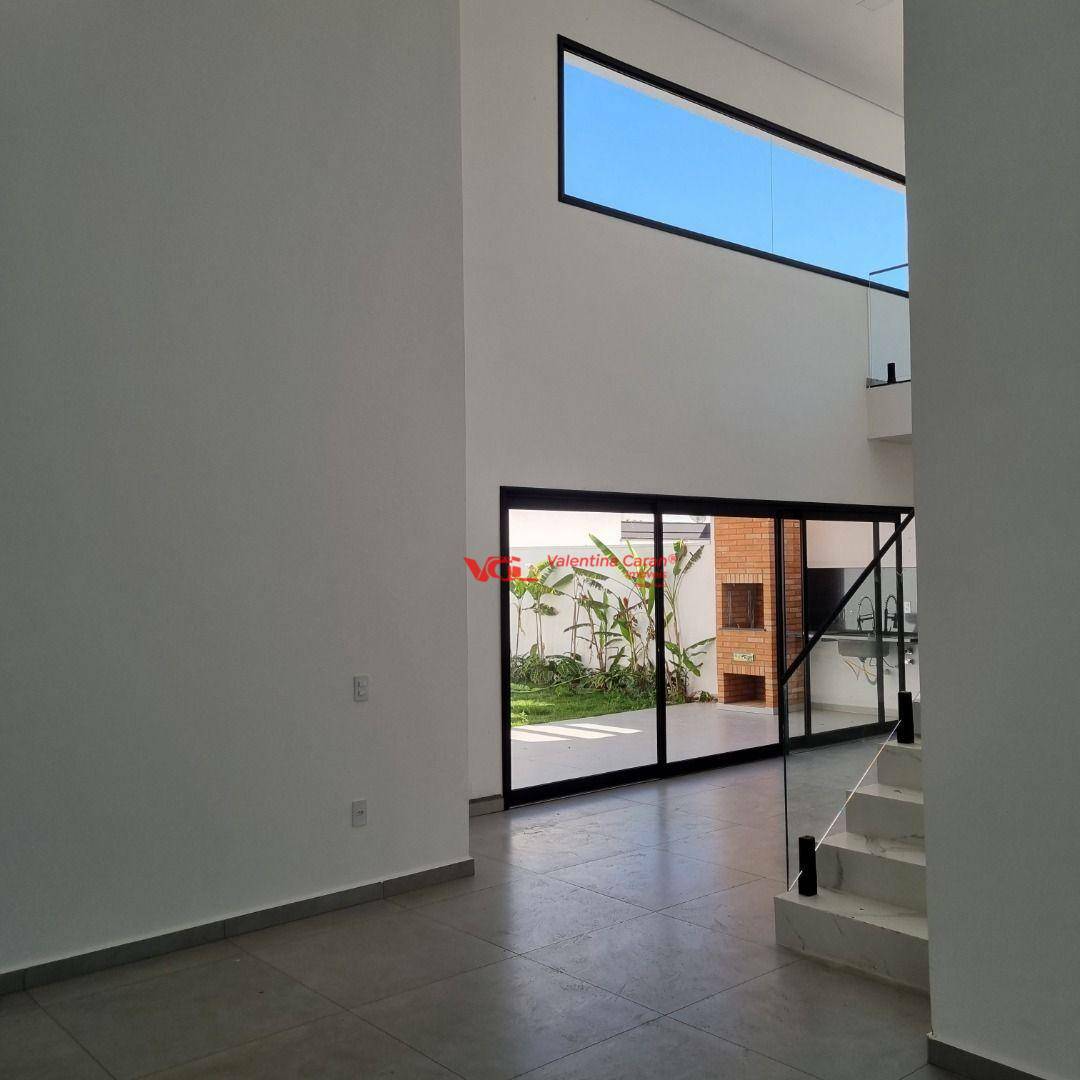 Casa de Condomínio à venda com 3 quartos, 205m² - Foto 3