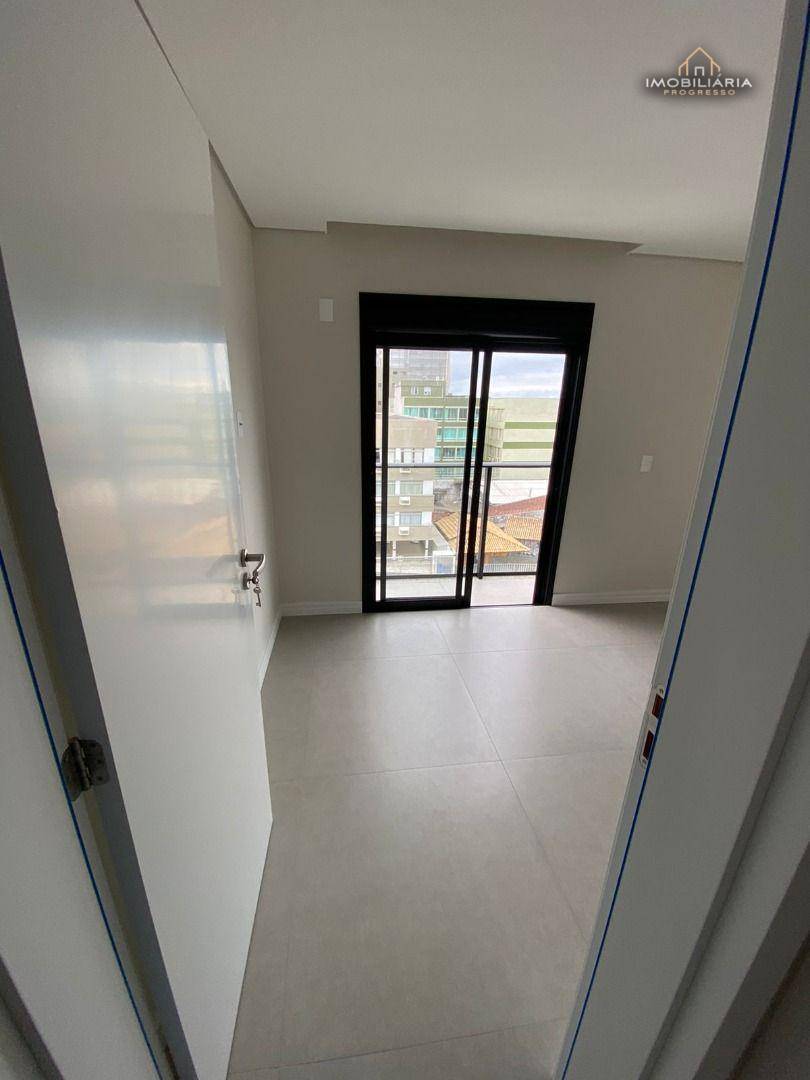 Apartamento à venda com 3 quartos, 136m² - Foto 23