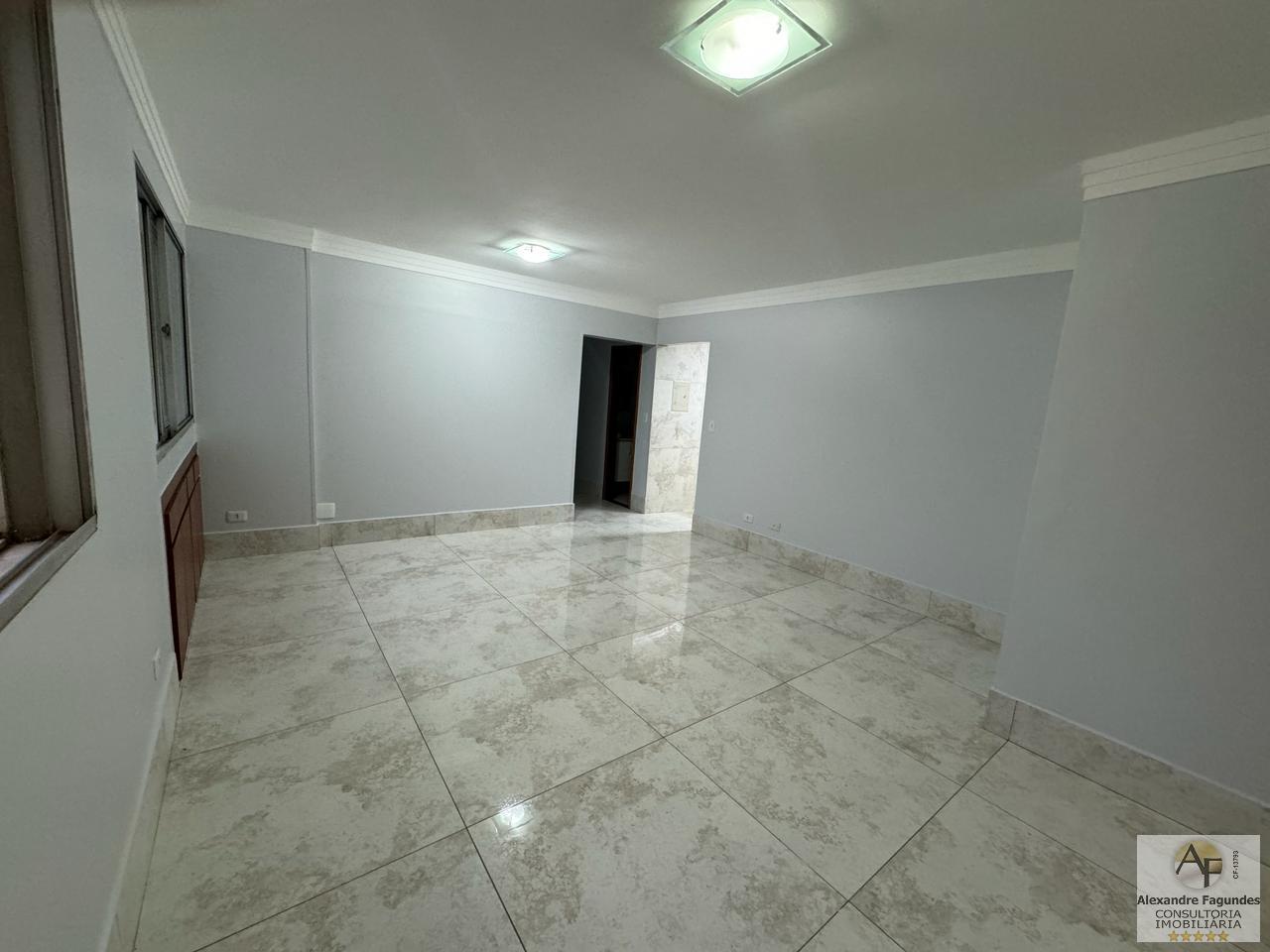 Apartamento à venda com 3 quartos, 94m² - Foto 4