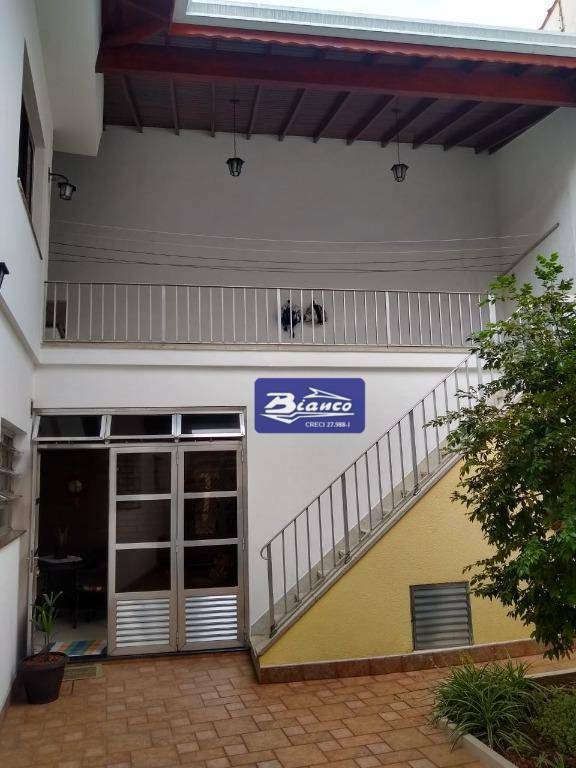 Sobrado à venda com 4 quartos, 240m² - Foto 5