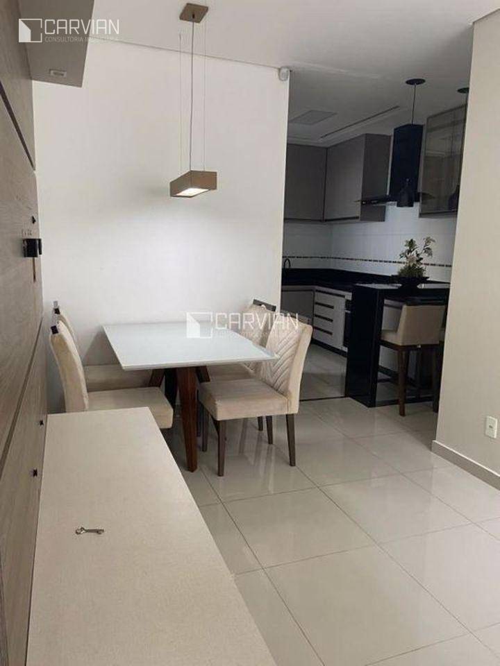 Apartamento à venda com 2 quartos, 67m² - Foto 2