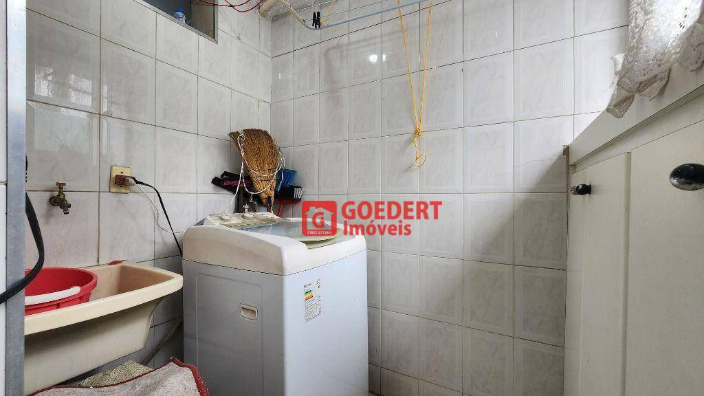 Apartamento à venda com 2 quartos, 63m² - Foto 5