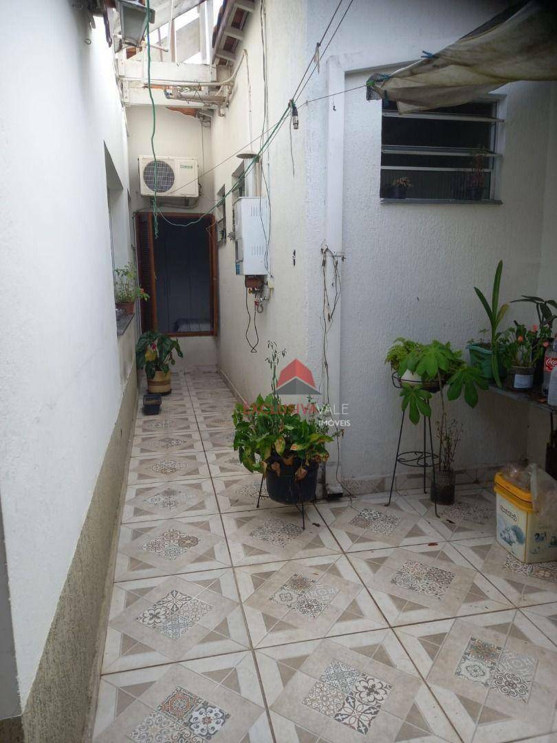 Casa à venda com 3 quartos, 203m² - Foto 17
