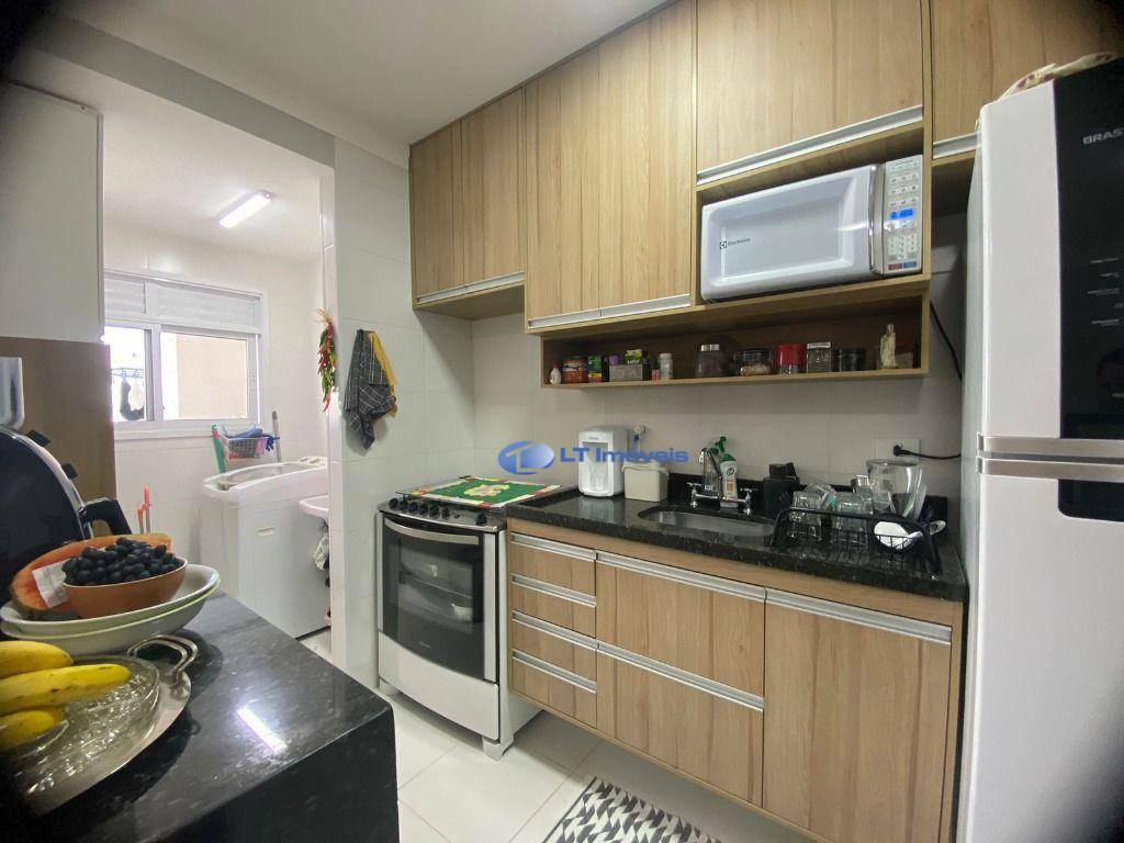 Apartamento à venda com 2 quartos, 69m² - Foto 2