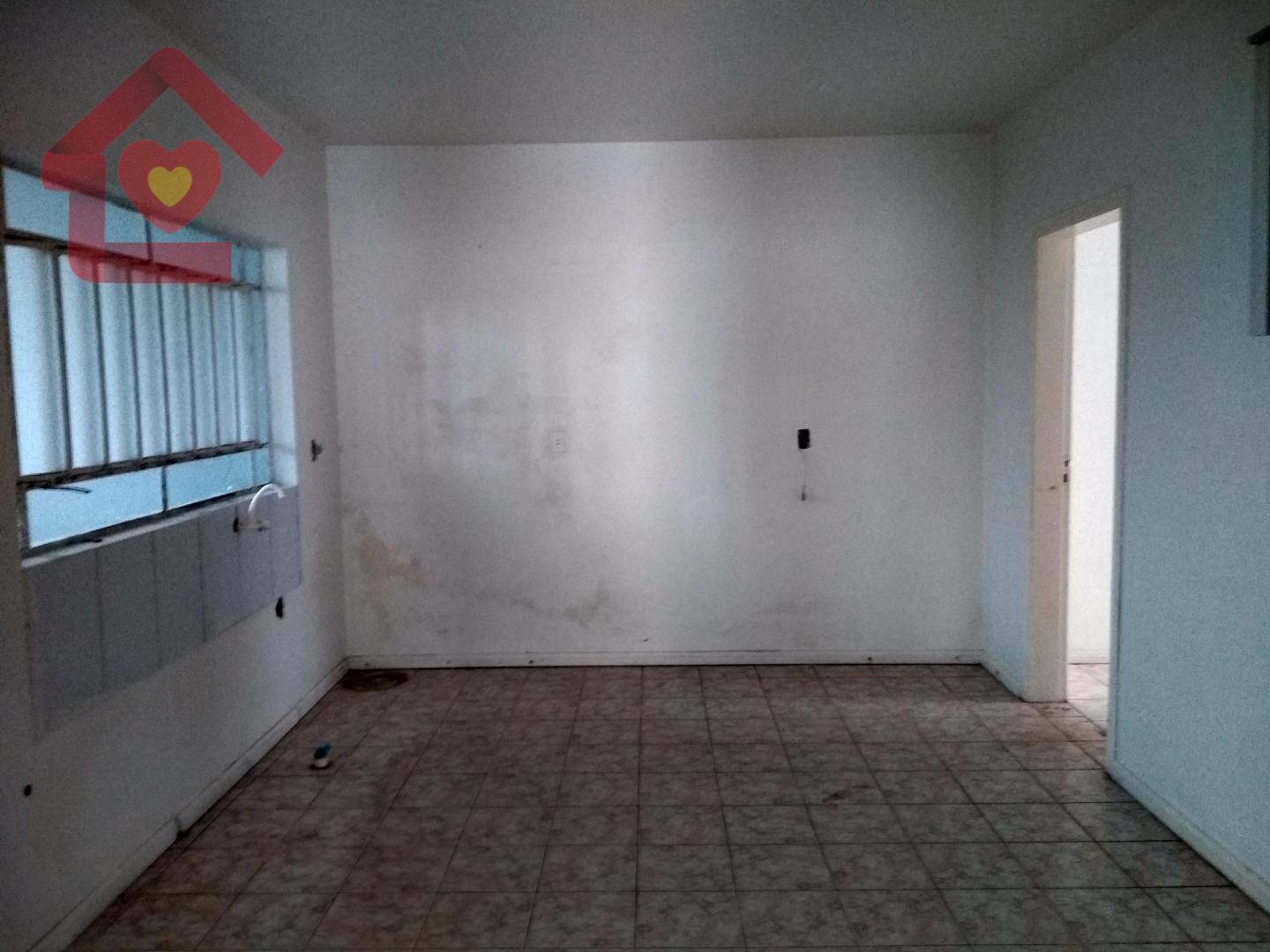 Casa para alugar com 2 quartos, 85m² - Foto 4