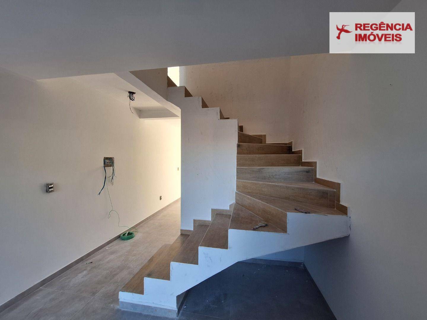 Casa à venda com 2 quartos, 80m² - Foto 12