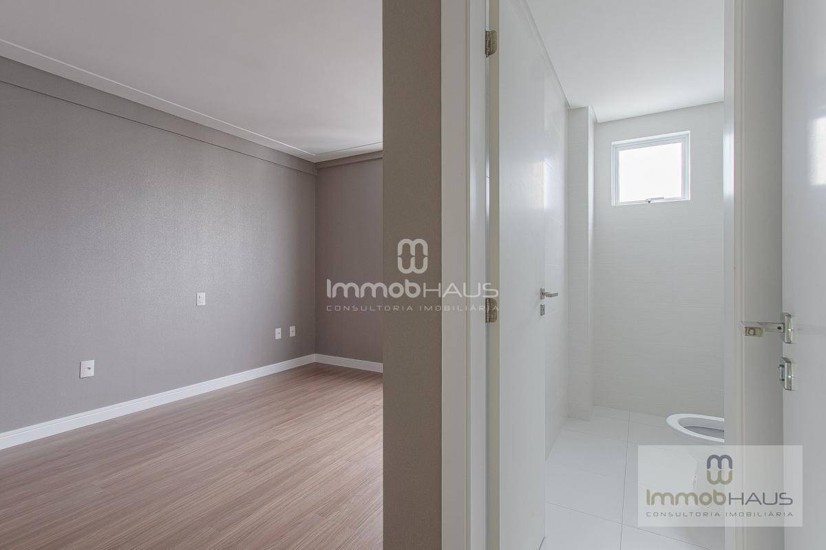 Apartamento à venda com 3 quartos, 122m² - Foto 9