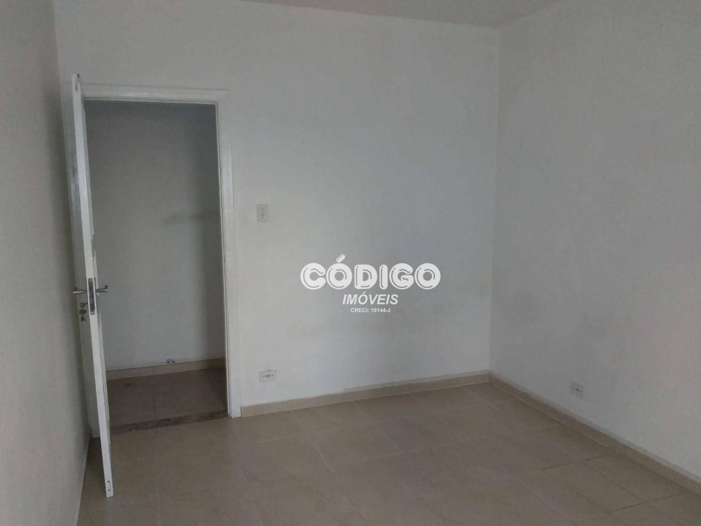 Casa para alugar com 2 quartos, 70m² - Foto 25