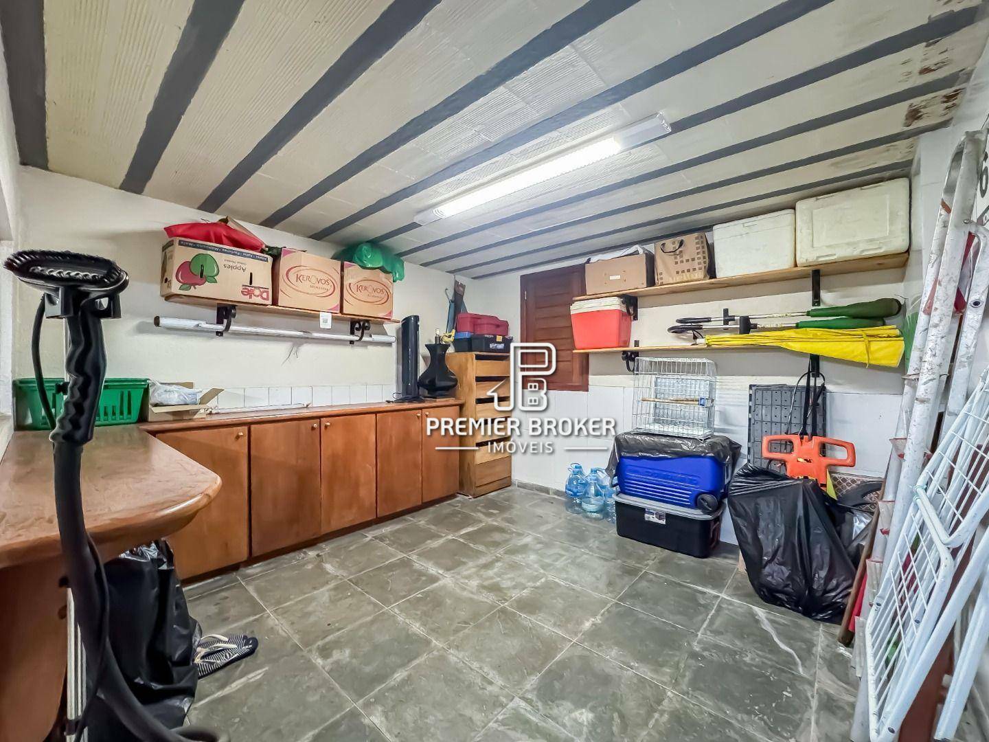Casa de Condomínio à venda com 4 quartos, 230m² - Foto 35