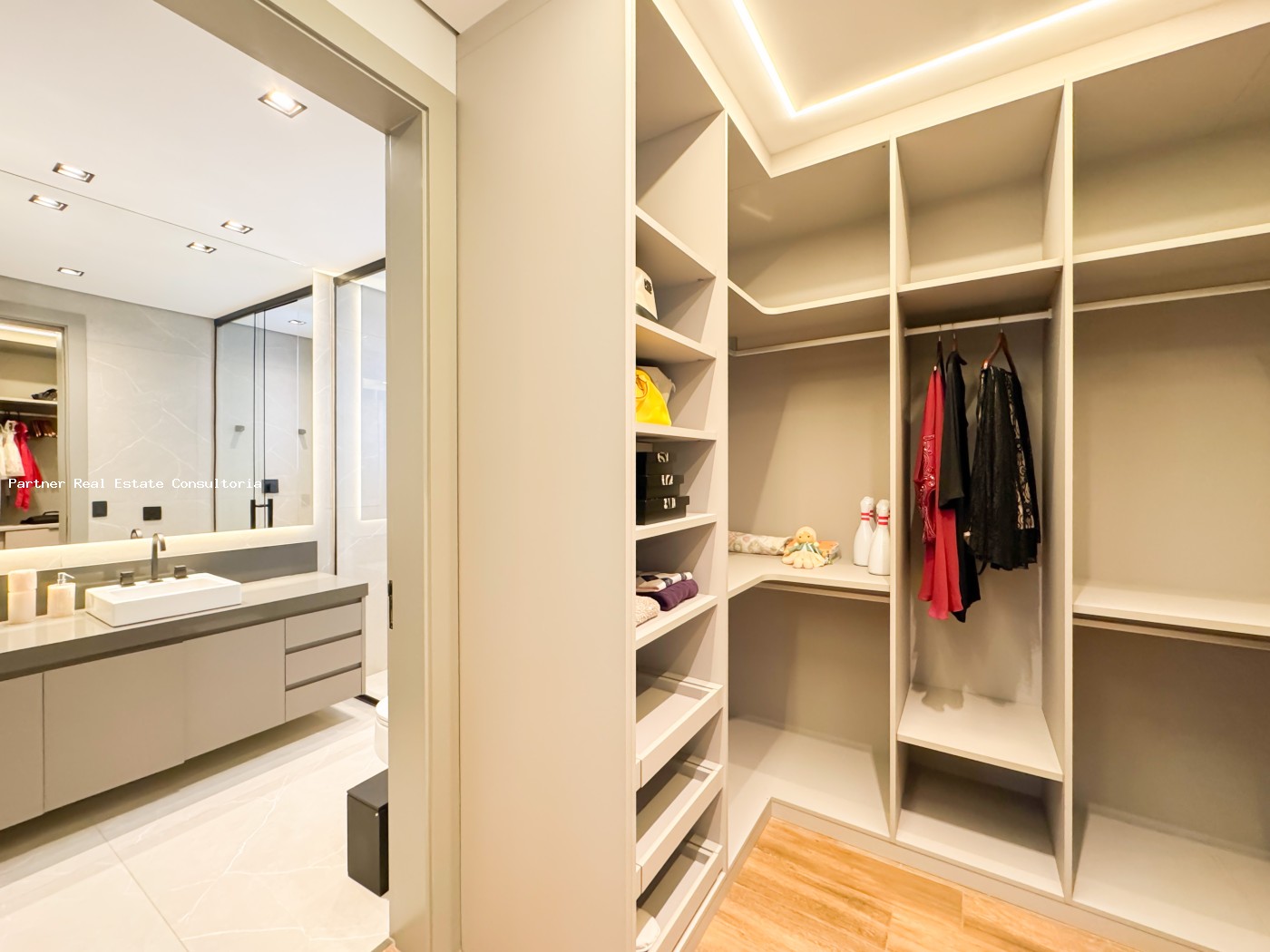 Casa de Condomínio à venda com 5 quartos, 1012m² - Foto 31