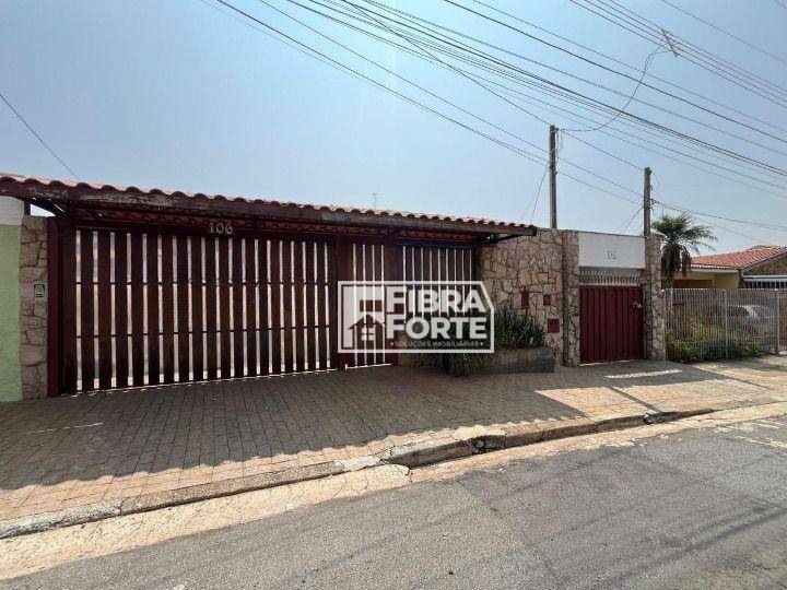 Casa, 3 quartos, 169 m² - Foto 1