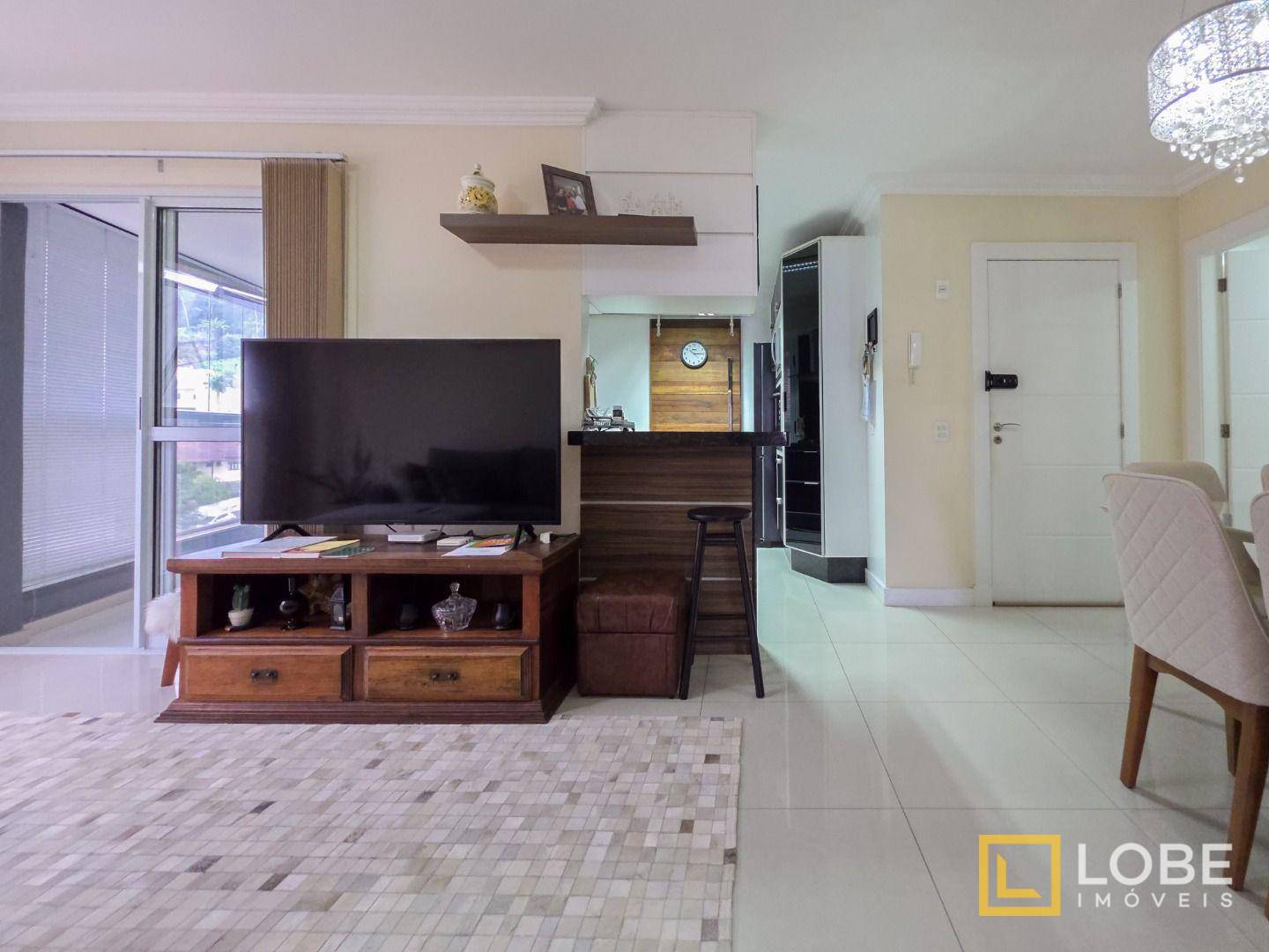 Apartamento à venda com 2 quartos, 105m² - Foto 4