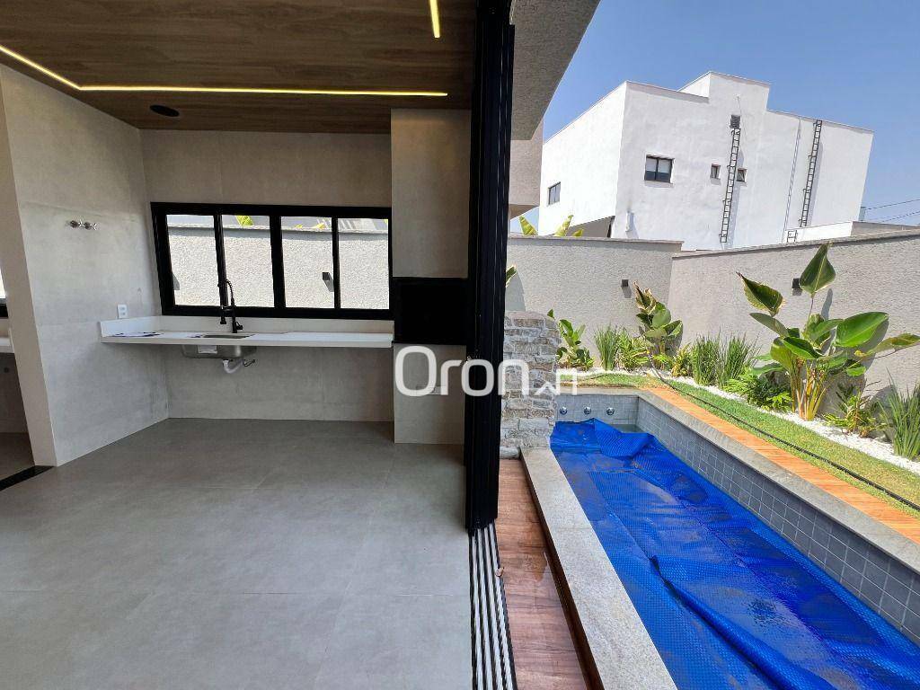 Casa de Condomínio à venda com 4 quartos, 192m² - Foto 2