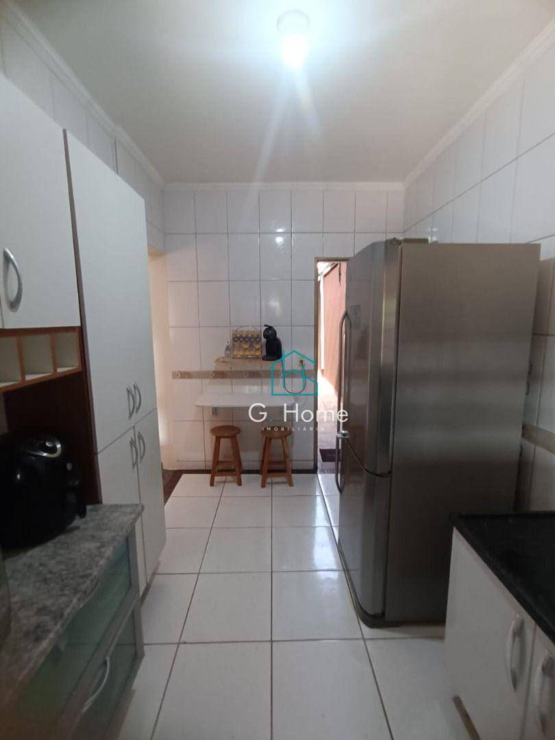 Casa à venda com 2 quartos, 100m² - Foto 8