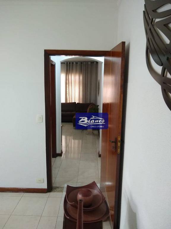 Sobrado à venda com 4 quartos, 240m² - Foto 37