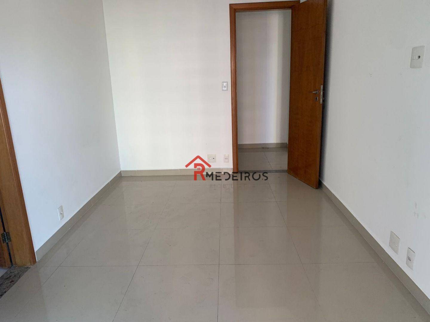 Apartamento para alugar com 2 quartos, 95m² - Foto 15