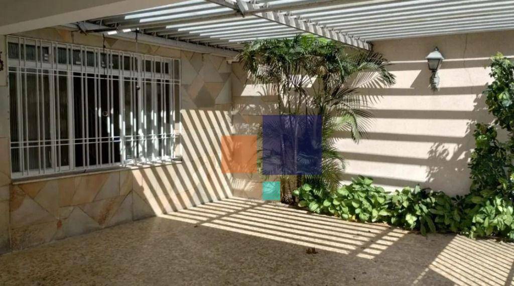 Casa para alugar com 5 quartos, 140m² - Foto 1