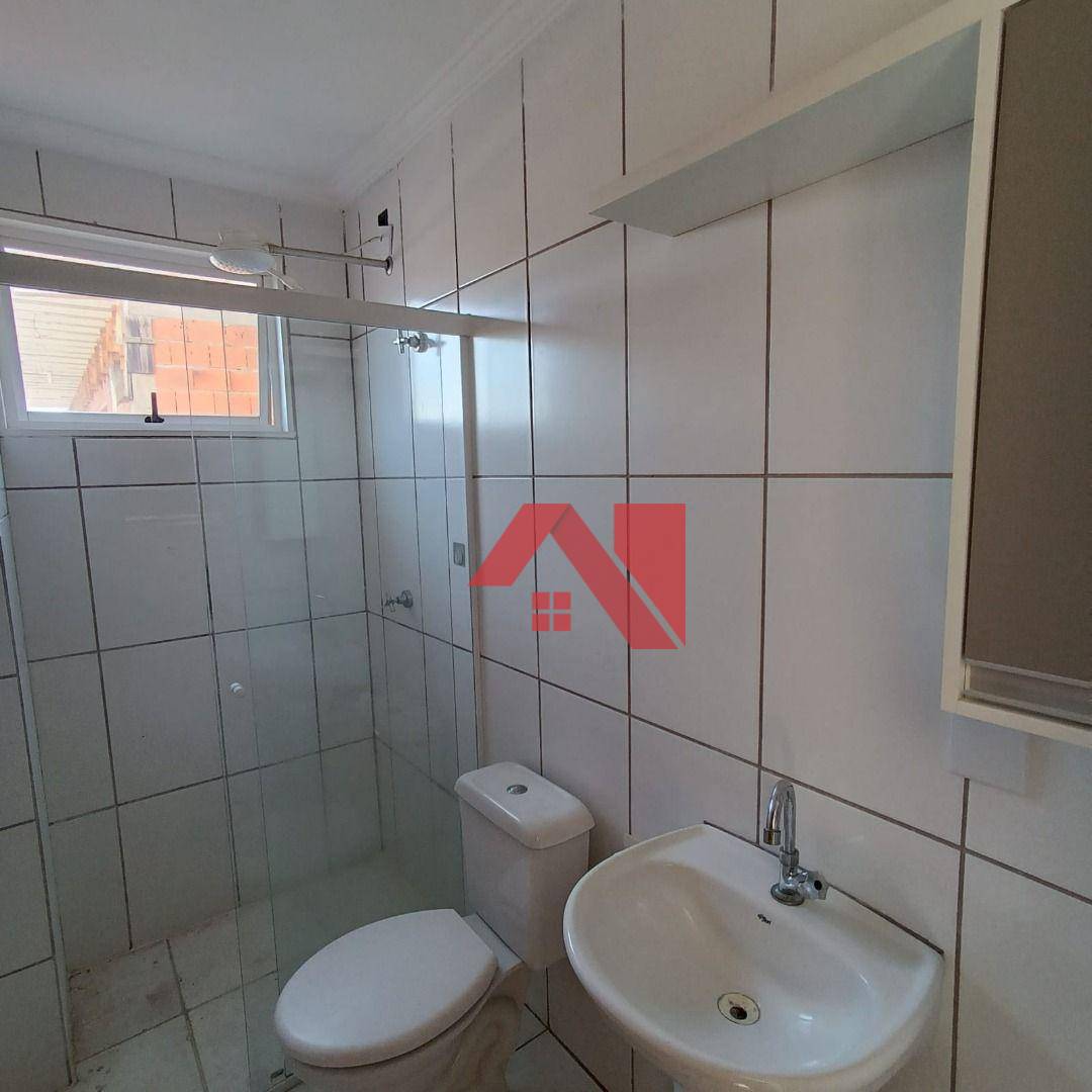 Apartamento para alugar com 3 quartos, 80m² - Foto 11