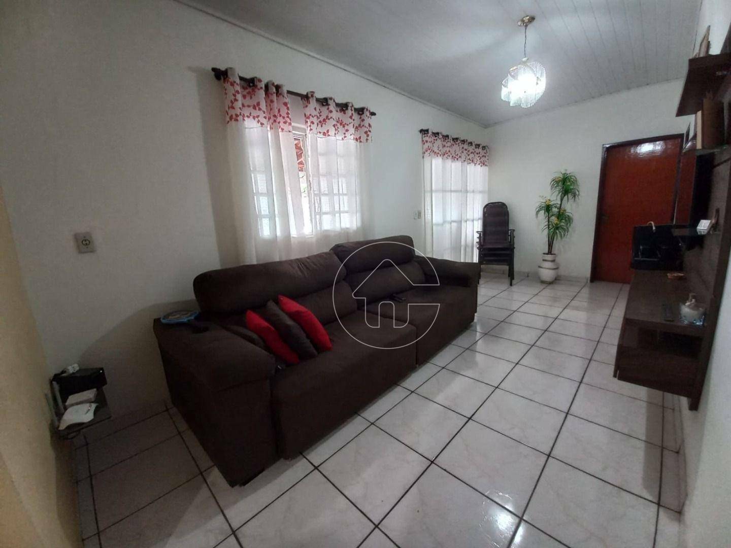 Casa à venda com 3 quartos, 146m² - Foto 1