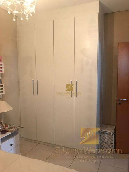 Apartamento à venda com 3 quartos, 125m² - Foto 2