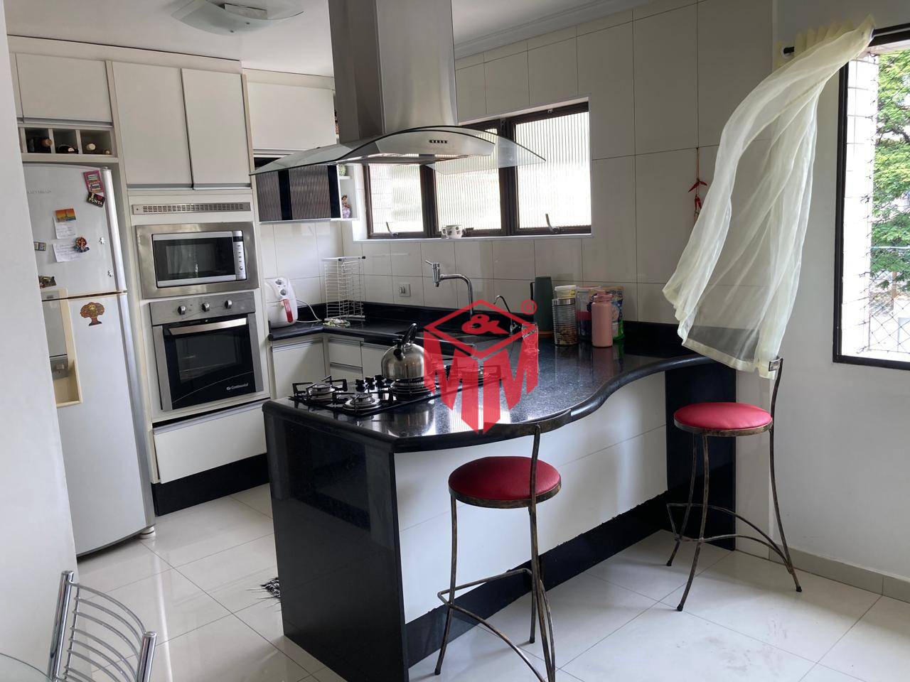 Apartamento à venda com 3 quartos, 180m² - Foto 6