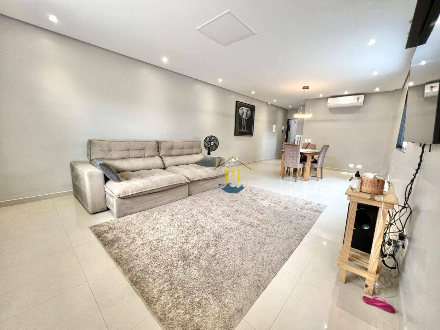 Sobrado à venda com 3 quartos, 219m² - Foto 1