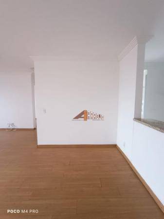 Apartamento à venda com 3 quartos, 66m² - Foto 4