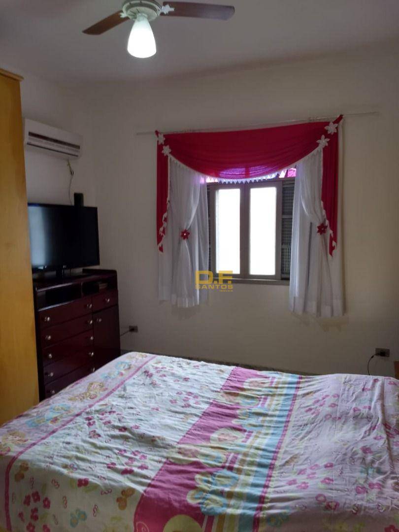 Casa à venda com 3 quartos, 1m² - Foto 4