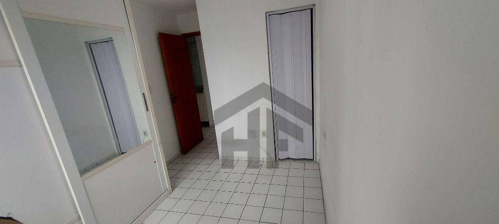 Apartamento para alugar com 3 quartos, 75m² - Foto 13