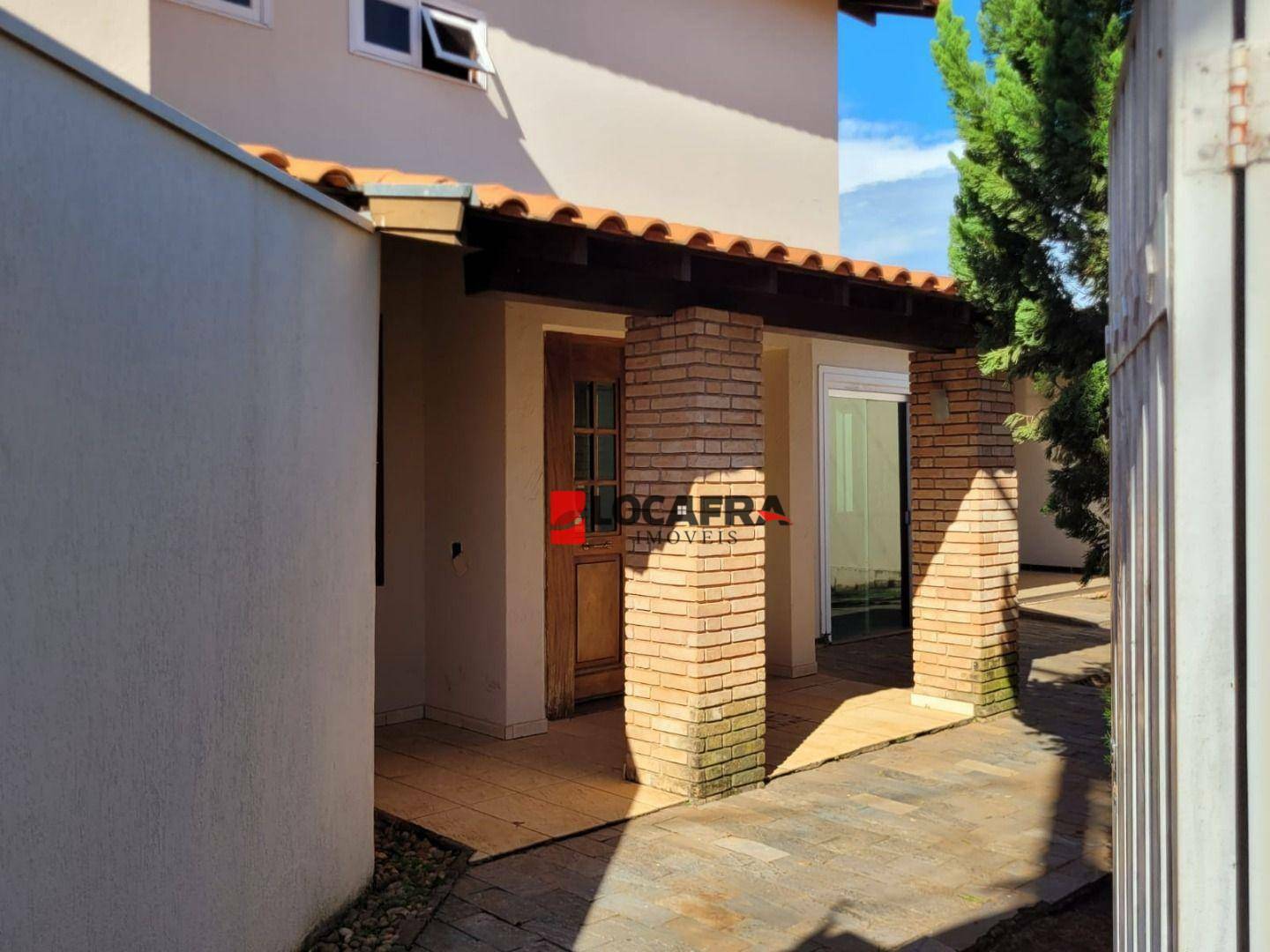 Casa à venda com 3 quartos, 700m² - Foto 3