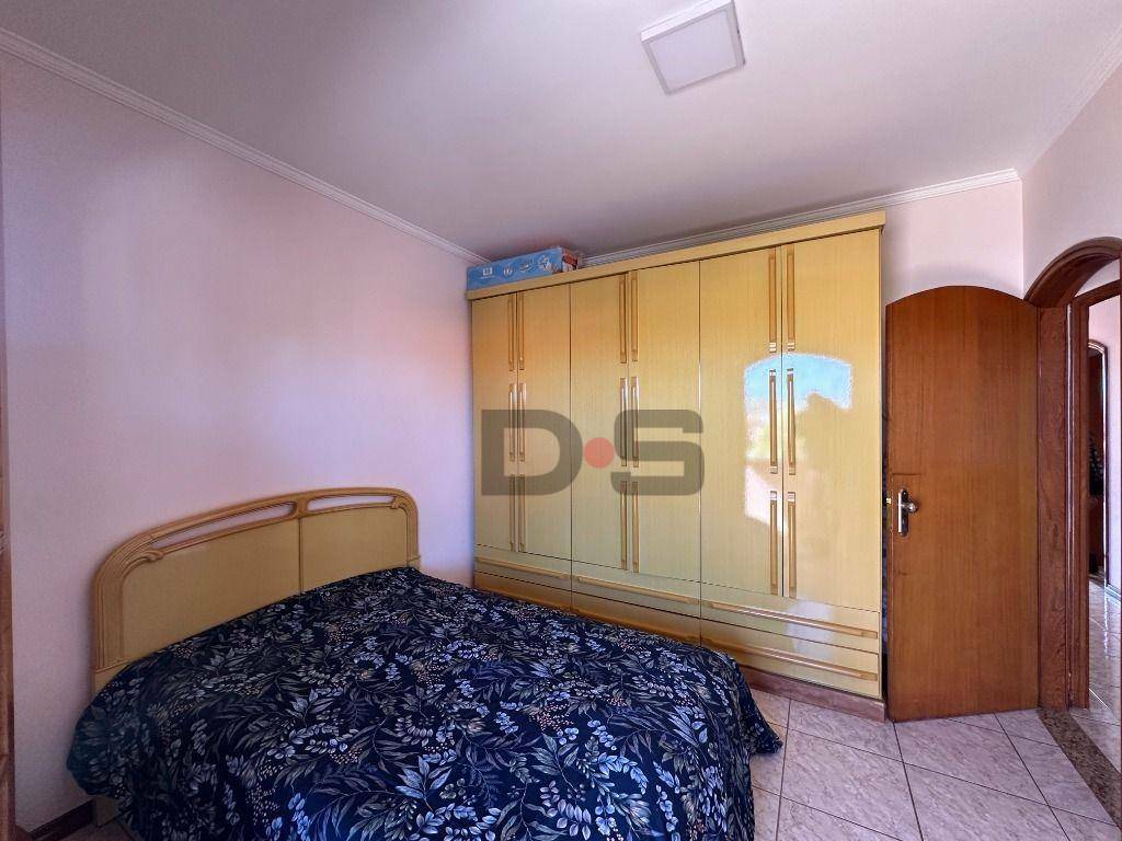 Sobrado à venda com 4 quartos, 181m² - Foto 11