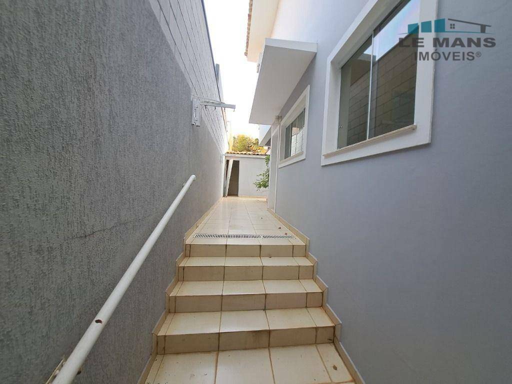 Casa de Condomínio para alugar com 4 quartos, 295m² - Foto 35