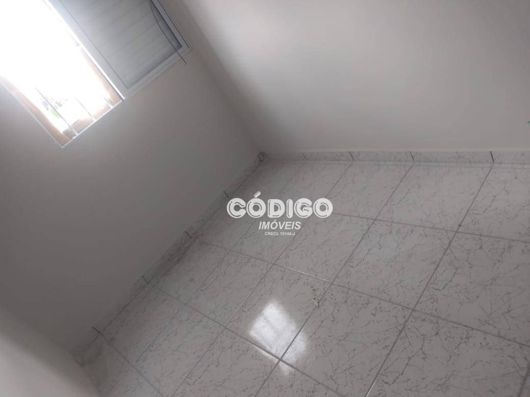 Apartamento para alugar com 2 quartos, 38m² - Foto 12