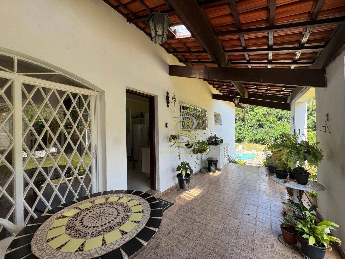 Casa à venda com 4 quartos, 265m² - Foto 26