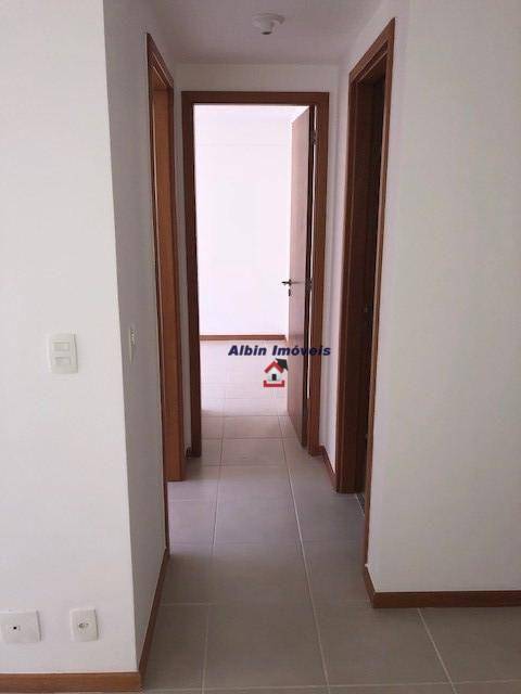 Apartamento à venda com 2 quartos, 67m² - Foto 9