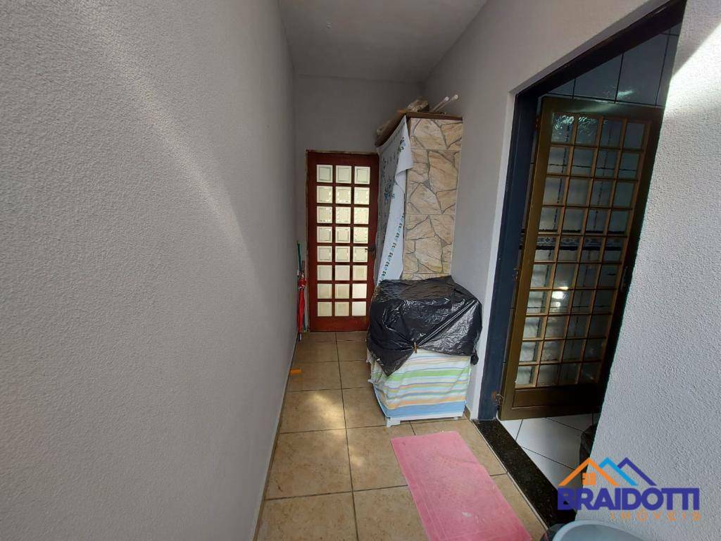 Casa à venda com 3 quartos, 204m² - Foto 21