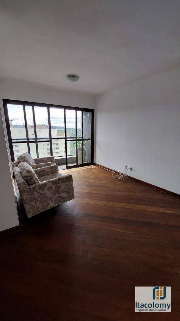 Apartamento à venda com 3 quartos, 98m² - Foto 1