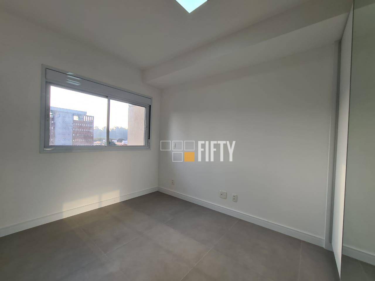 Apartamento para alugar com 2 quartos, 70m² - Foto 11