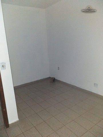 Casa à venda com 3 quartos, 110m² - Foto 11