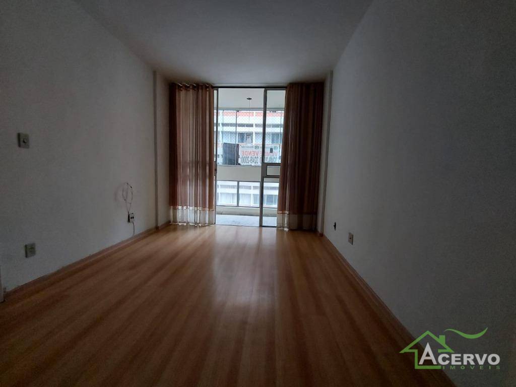 Apartamento à venda com 2 quartos, 89m² - Foto 2