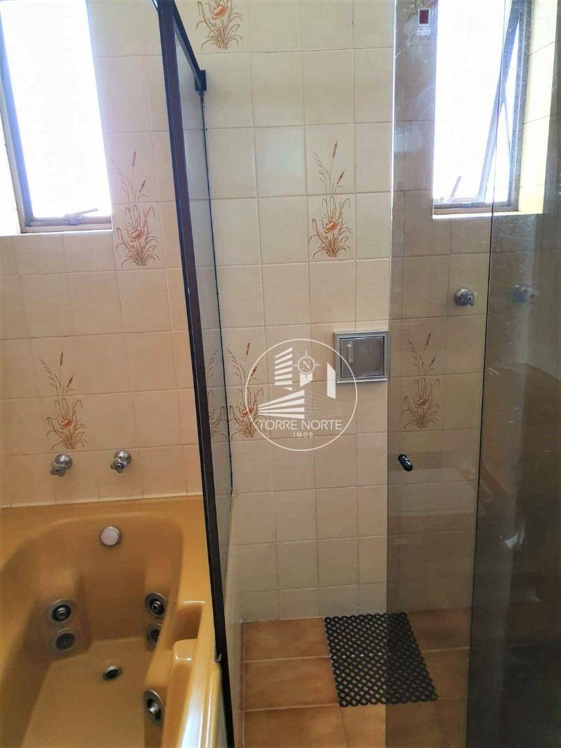 Apartamento à venda com 3 quartos, 240m² - Foto 20