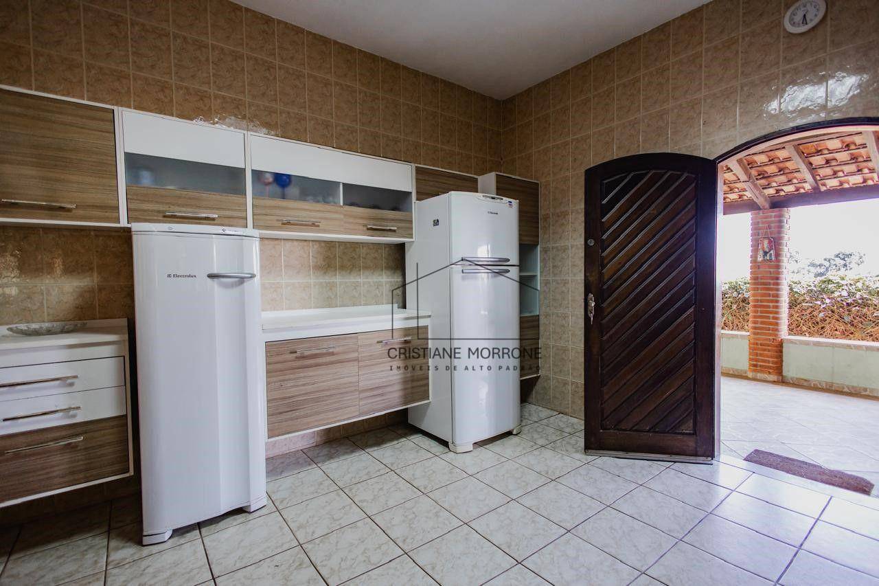 Chácara à venda com 7 quartos, 700m² - Foto 13