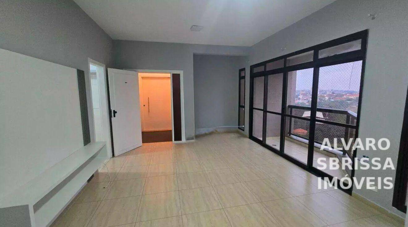 Apartamento para alugar com 3 quartos, 90m² - Foto 1