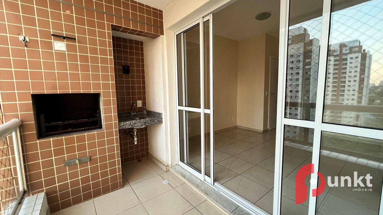 Apartamento para alugar com 3 quartos, 96m² - Foto 3