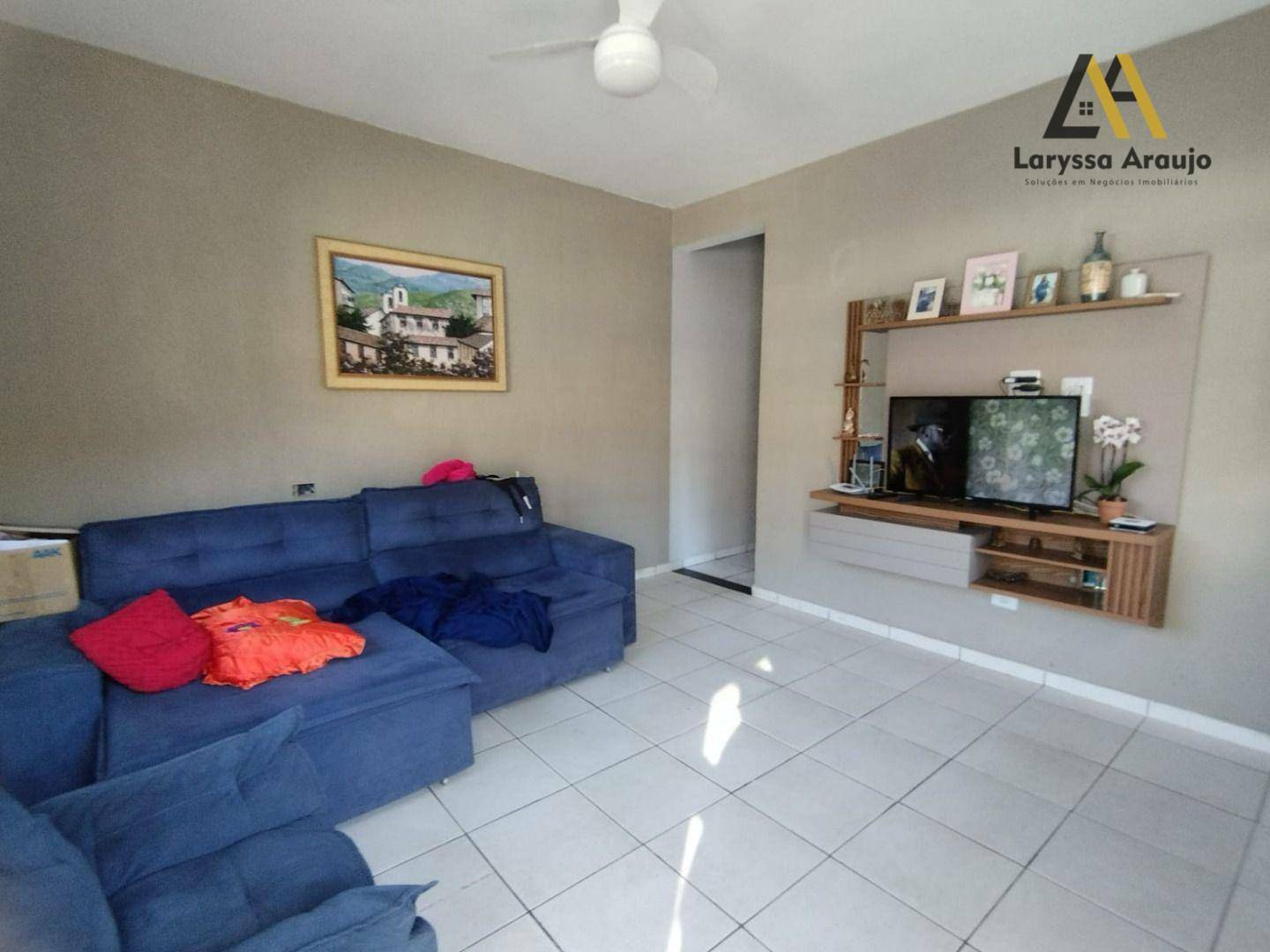 Casa à venda com 3 quartos, 100m² - Foto 4